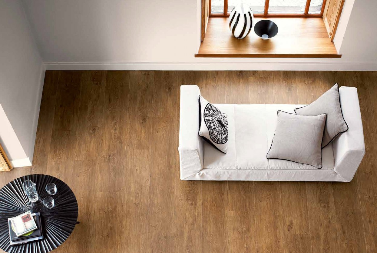 Amtico Signature Varnished Oak residential and commercical lvt wood flooring design web