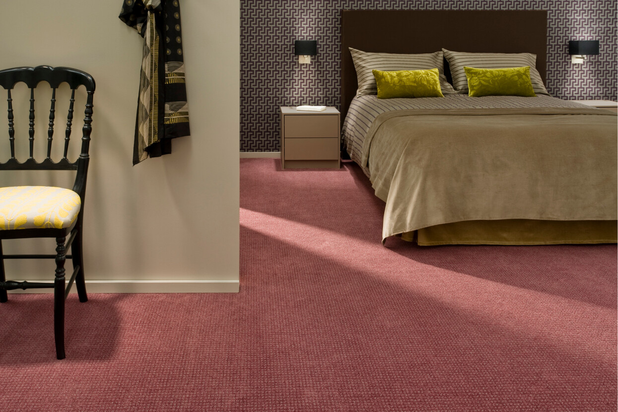 300 dpi 4390 RoomSet carpet Baccarat 550 RED 1
